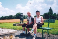 Zleva Jiří Lustig, manželka Hana Lustigová, roz. Hendrychová, Liblice, 2014                   