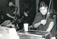 Jáchym Kaplan v kapele CocaCola Show, 1989