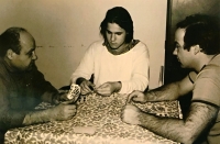 Jáchym Kaplan s otcem Jiřím Kaplanem (vlevo) a bratrem Jiřím Kaplanem (vpravo), 1986