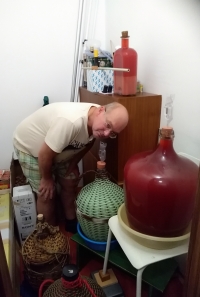 Václav Nehasil vyrábí víno, 2018