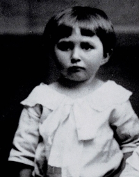 Poldina Pirklová (Semančinová) v roce 1937. 