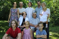 Андрій Содомора з дружиною, дітьми та внуками, 2017 р.