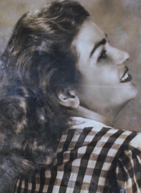 Maminka Jana Syrovátky Jiřina Syrovátková, rozená Drtinová