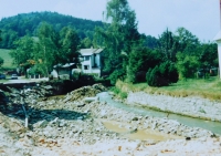 Dům Gazdových v Lipové-lázních po povodních v roce 1997