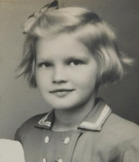 Eliška Gazdová (Slavická) v dětství