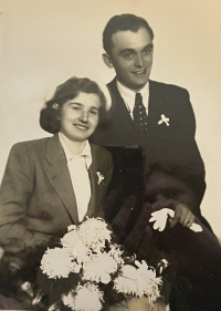 Rodiče Václava Nehasila, Jaroslava Hazlbachová-Nehasilová a Václav Nehasil, 1951