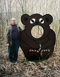 Václav Nehasil, závod vlčat – krmení Balúa, kolem roku 2000