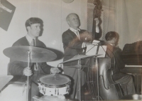 Otec Alois Slavický v kapele