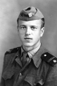 Emil Drastík, v době vojenské služby v letech 1955 až 1957