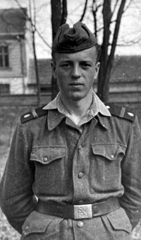 Emil Drastík, v době vojenské služby v letech 1955 až 1957