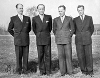 Bratři Drastíkovi, zleva Josef, Jan, Mikuláš, Emil, polovina 60. let