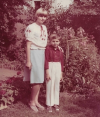 Petra Procházková s mladším bratrem