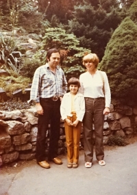 S manželkou a dcerou, 70. léta