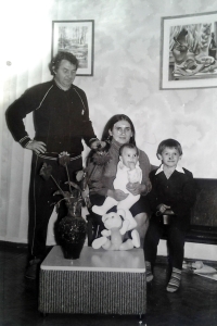 Viacheslav Babak with his wife Tetiana and children Sashko and Ola, 1988