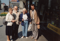 V Mnichově, zleva maminka a Otto, 1989