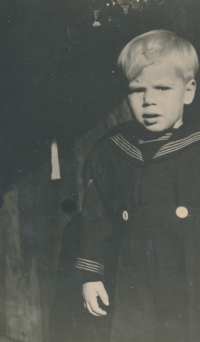 Alan Westcott, asi 1948