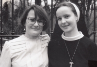 Pamětnice s kamarádkou, po prvních slibech, 1995