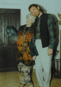 Přemysl Rabas se svou kamarádkou, herečkou Květou Fialovou