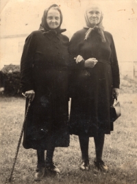 Babička Hermína se sestrou
