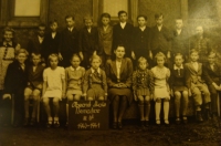 Školní fotografie z Nemošic