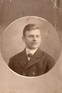 Dědeček František Honěk z Děhylova, asi 1910
