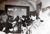 Druhý zprava Rostislav Kočař 