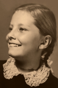 Eva Koutecká v roce 1942