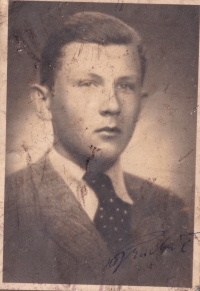 Jiří Pradáč v době studií