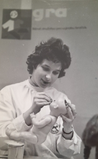 Marie Pavlíčková při práci