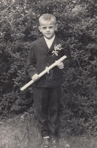 Jiří Drlík v šesti letech, první svaté přijímání