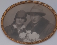 Ladislav Chramosta a Anna Chramostová, roz. Vaňková, rodiče Růženy Černíkové