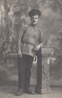 Dědeček z matčiny strany Karel Kaňák jako legionář, 25. června 1917