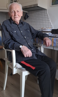 Jiří Fassmann při natáčení svého vyprávění pro projekt Příběhy našich sousedů