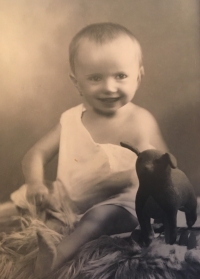 Ludmila Věříšová, rozená Matoušová, v roce 1935