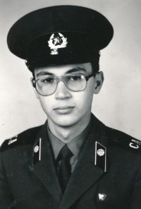 Denis Bilunov během vojenské služby, 1987.