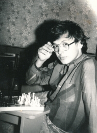 Denis na šachové partii, Moskva, 1985.