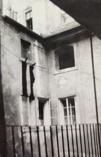 Dům v Nerudově ulici č. 14, ve kterém pamětník žil, konec 50. let 20. století