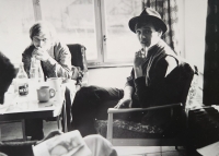 Pavel Šoltys se svým nejlepším kamarádem Jiřím Tomášem Kotalíkem, konec 60. let 20. století