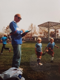 Pavel Šoltys jako fotbalový trenér dětí, USA, 80. léta 20. století