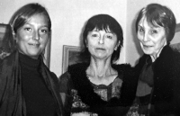 Zleva Marina, dcera Evy Sedlářové, Eva Sedlářová a její matka Vlasta 