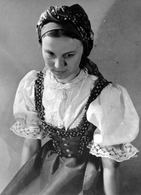 Vlasta Sedlářová, rozená Mašková, matka Evy Sedlářové, asi 1950