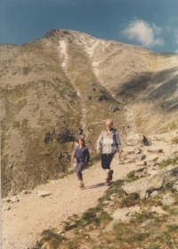 S dcerou Kateřinou na Roháčích ve Vysokých Tatrách, konec 80. let