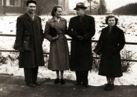 Svatební fotografie Aleny Chyské (r. 1954)