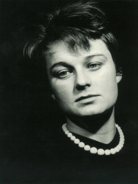  Zuzana Holá, 50. léta