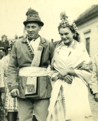 Fotografie ze svatby Zuzany Holé a Luboše Holého, 1955