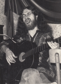 Jaroslav Hutka v Olomouci, Rudý koutek Farmakonu, 1976