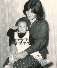 S dcerou Adélkou, 1977