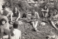 Lukov, undergroundový festival, pamětník nahoře, 2. zleva