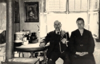 Praprarodiče Caisovi odsunutí do Augsburgu