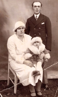 Svatba prarodičů Marešových v roce 1932